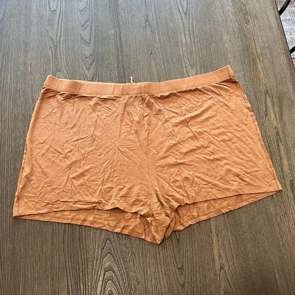 NWOT Skims Sleep Shorts Camel Size 3X